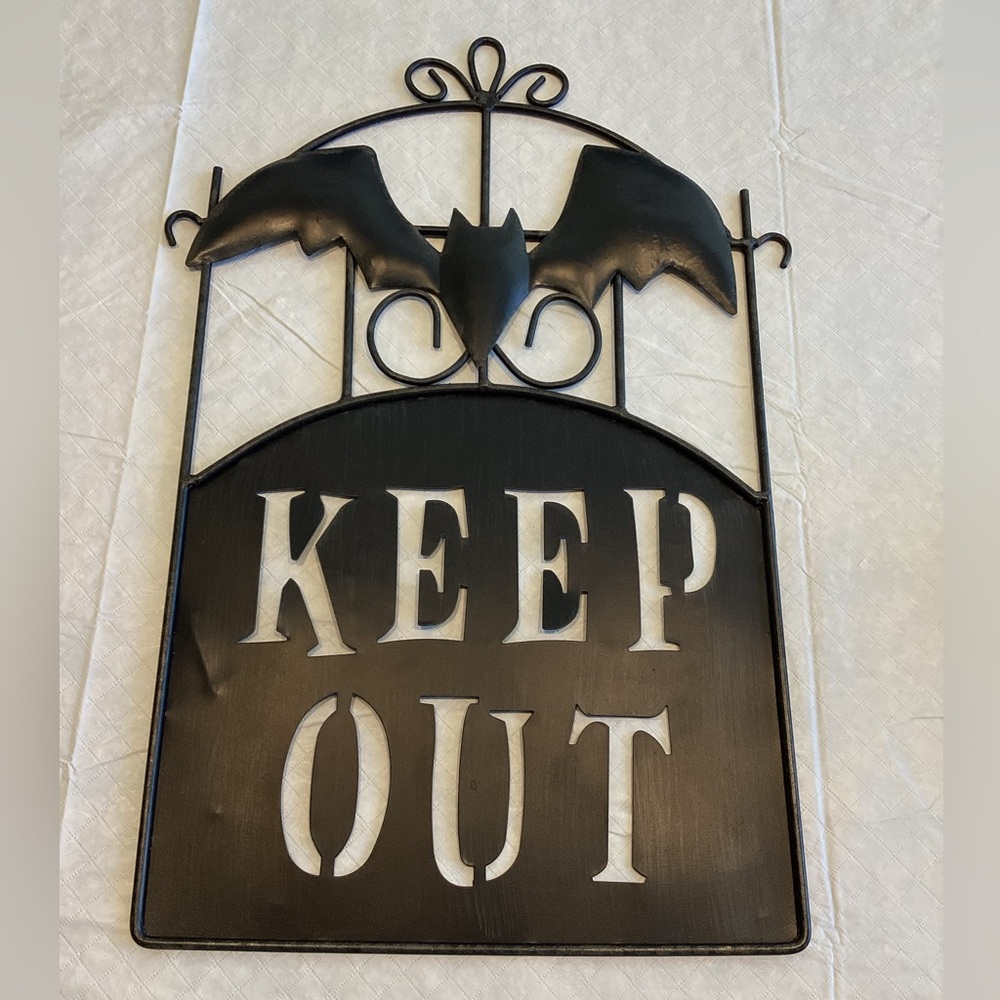 👻Metal Keep Out Sign Spooky Halloween Decoration Haunted House